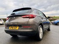 Second-hand Vauxhall Grandland X S 128 CP (94 kW) 2018 Gri SUV