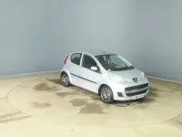 Used Peugeot 107 68 HP (50 kW) 2012 Silver Hatchback