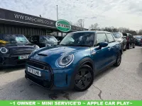Begagnad Mini Cooper S Classic 178 HK (130 kW) 2022 Blå Halvkombi
