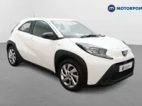 Used Toyota Aygo X PURE 2023 White SUV