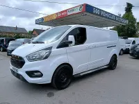 Begagnad Ford Transit Custom Limited 130 HK (95 kW) 2018 Vit Van