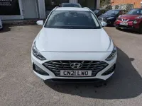 Used Hyundai i30 SE 115 HP (84 kW) 2021 White Estate