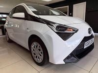 Used Toyota Aygo X-play 2018 White Hatchback
