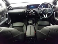 Begagnad Mercedes A180 Executive 116 HK (85 kW) 2018 Vit Halvkombi