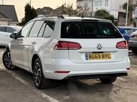 Used VW Golf VII Match 115 HP (84 kW) 2019 White Estate