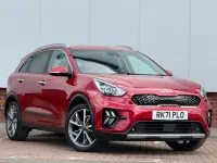 Used Kia Niro 2022 Red SUV