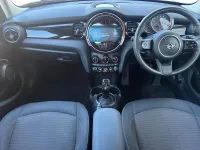 Usado Mini Cooper Classic 134 HP (98 kW) 2022 Vermelho Citadino