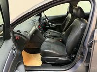 Used Ford Mondeo Titanium X 140 HP (102 kW) 2011 Brown Hatchback