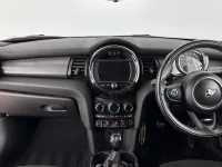 Used Mini Cooper Hatch 134 HP (98 kW) 2019 Red Hatchback