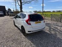 Second-hand Honda Jazz EX 102 CP (75 kW) 2018 Alb Hatchback