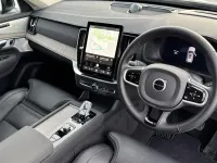 Usado Volvo XC90 Ultra 247 HP (181 kW) 2025 Prateado SUV