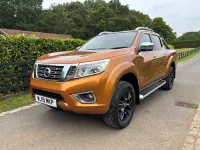 Used Nissan Navara Tekna 190 HP (139 kW) 2019 Yellow Pickup