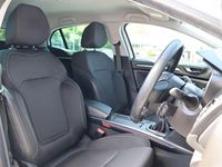 Używany Renault Mégane IV Iconic 2020 Biały Hatchback