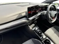 Usado VW Golf VIII GTI 261 HP (191 kW) 2024 Cinzento Citadino