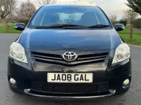 Used Toyota Auris 132 HP (97 kW) 2011 Black Hatchback