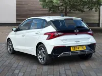 New Hyundai i20 Advanced 100 HP (73 kW) 2025 White Hatchback