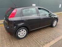 Used Fiat Punto Pop 69 HP (50 kW) 2016 Black Hatchback