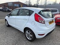 Used Ford Fiesta Zetec 2016 White Hatchback