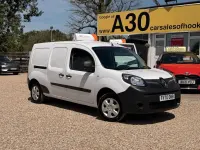 Usado Renault Kangoo Business 44 kW (60 CV) 2020 Blanco Monovolumen
