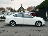 Usado Skoda Octavia GreenLine 110 CV (80 kW) 2014 Blanco Utilitario