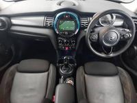 Used Mini Cooper Classic 136 HP (100 kW) 2018 White Hatchback