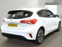 Used Ford Focus Zetec 125 HP (91 kW) 2018 White Hatchback