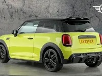 Used Mini Cooper S Sport 192 HP (141 kW) 2023 Yellow Hatchback