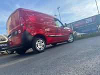 Used Fiat Doblò 90 HP (66 kW) 2013 Red MPV