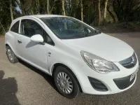 Used Vauxhall Corsa S 65 HP (47 kW) 2012 White Hatchback