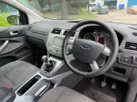 Used Ford Kuga Zetec 140 HP (102 kW) 2011 White SUV