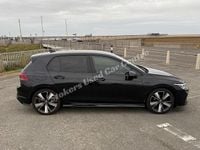 Begagnad VW Golf VIII R-line 2022 Svart Halvkombi