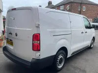 Used Vauxhall Vivaro 100 HP (73 kW) 2022 White MPV