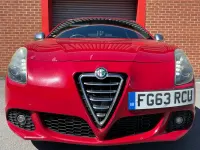 Begagnad Alfa Romeo Giulietta Veloce 105 HK (77 kW) 2013 Röd Halvkombi