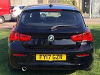 Begagnad BMW 116 2017 Svart Halvkombi