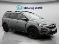 Used Dacia Jogger Extreme 141 HP (103 kW) 2024 Grey MPV