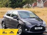 Used Toyota Yaris 100 HP (73 kW) 2016 Grey Hatchback