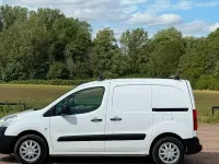 Used Citroën Berlingo 75 HP (55 kW) 2016 White MPV
