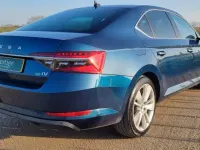 Usado Skoda Superb SE L 218 CV (160 kW) 2021 Azul Utilitario