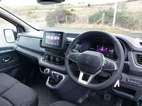 New Renault Trafic 2025 White MPV