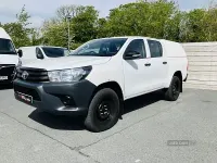 Used Toyota HiLux Active 150 HP (110 kW) 2017 White Pickup