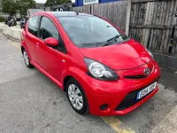 Used Toyota Aygo 68 HP (50 kW) 2014 Multicoloured Hatchback