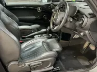 Usado Mini Cooper SE Hatch 135 kW (184 CV) 2021 Gris Utilitario