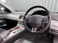 Used Jaguar XF Sportbrake Premium Luxury 200 HP (147 kW) 2014 Grey Estate