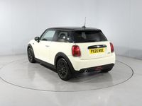 Used Mini Cooper Classic 134 HP (98 kW) 2020 White Hatchback