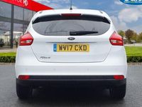 Używany Ford Focus Titanium 120 KM (88 kW) 2017 Biały Hatchback
