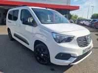 Used Vauxhall Combo Design Edition 100 kW (136 HP) 2023 White MPV