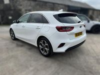Używany Kia Ceed 114 KM (83 kW) 2018 Biały Hatchback
