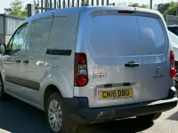 Usado Citroën Berlingo 100 HP (73 kW) 2018 Prateado Monovolume
