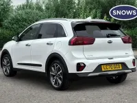 Used Kia Niro 141 HP (103 kW) 2020 White pearl SUV