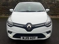 Used Renault Clio IV Iconic 75 HP (55 kW) 2019 White Hatchback